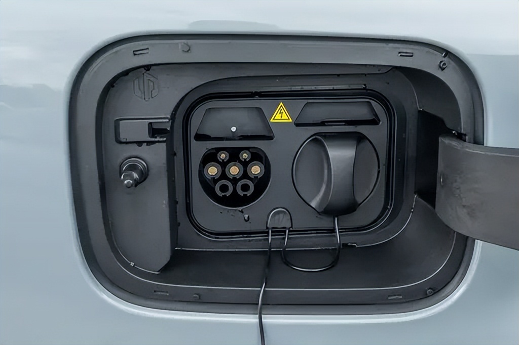 续航长，配置齐全，零跑C11值得入手？