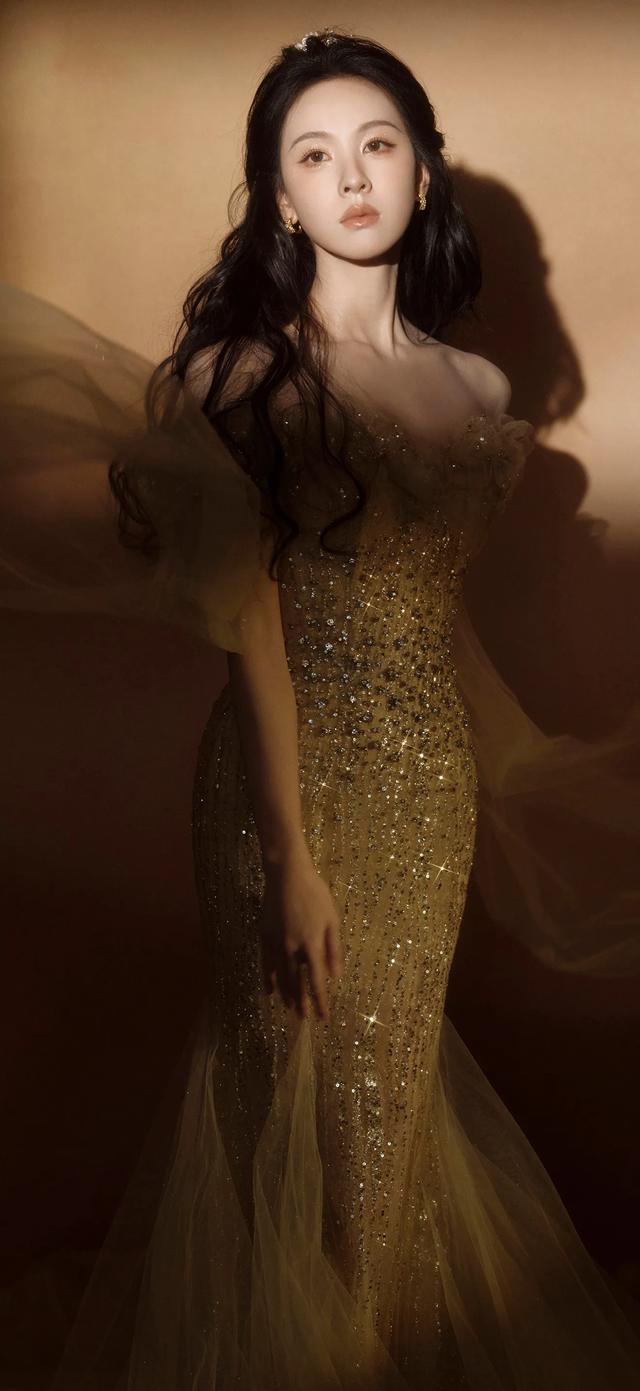 女明星高清无水印壁纸--陈都灵，陈都灵说是仙女下凡不过分吧？