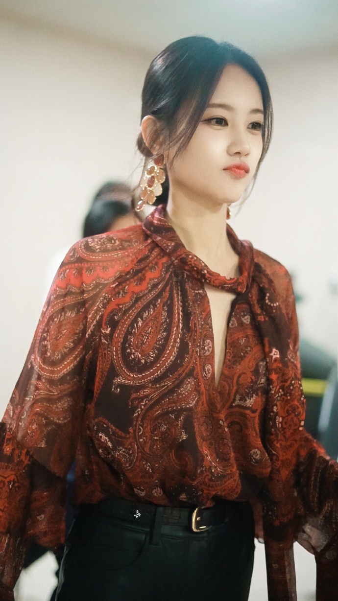 李一桐下班美图赏析