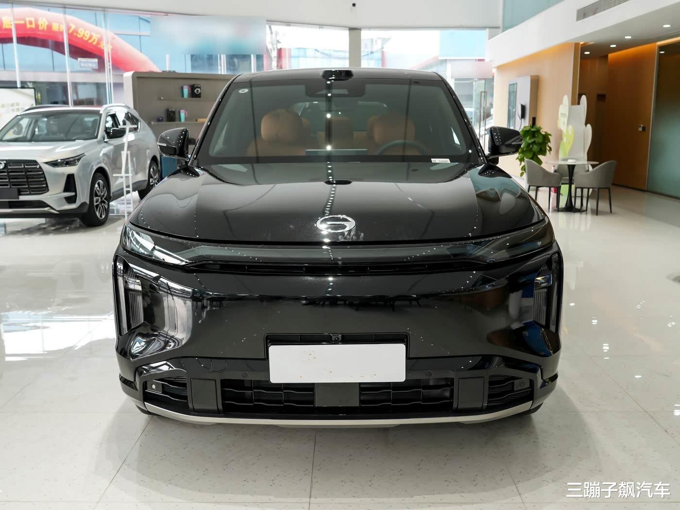 真猛！不到18万买中大型SUV，车长4米9，入门392马力标配智驾！