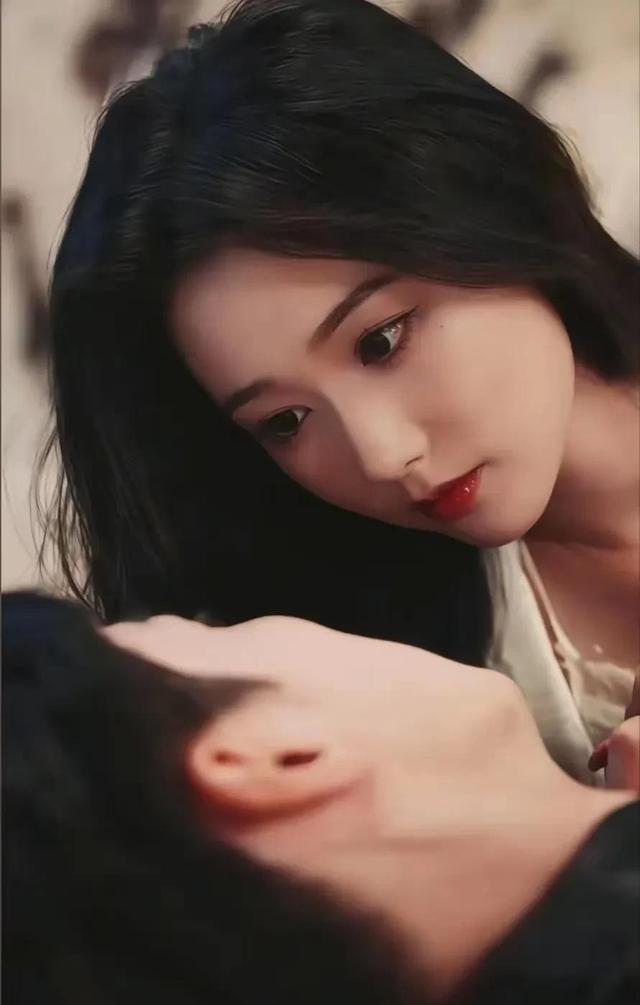 “三无演员”岳雨婷，但凡有一部是一线团队打造的剧，早就起飞了