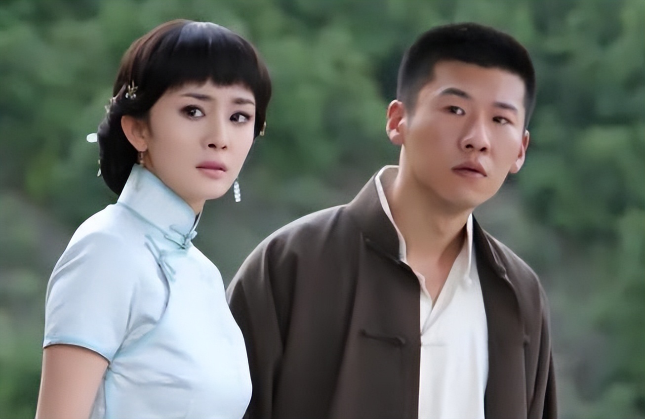 演员王骁：40岁走红，娶平凡妻子生一女，是母亲王馥荔的骄傲