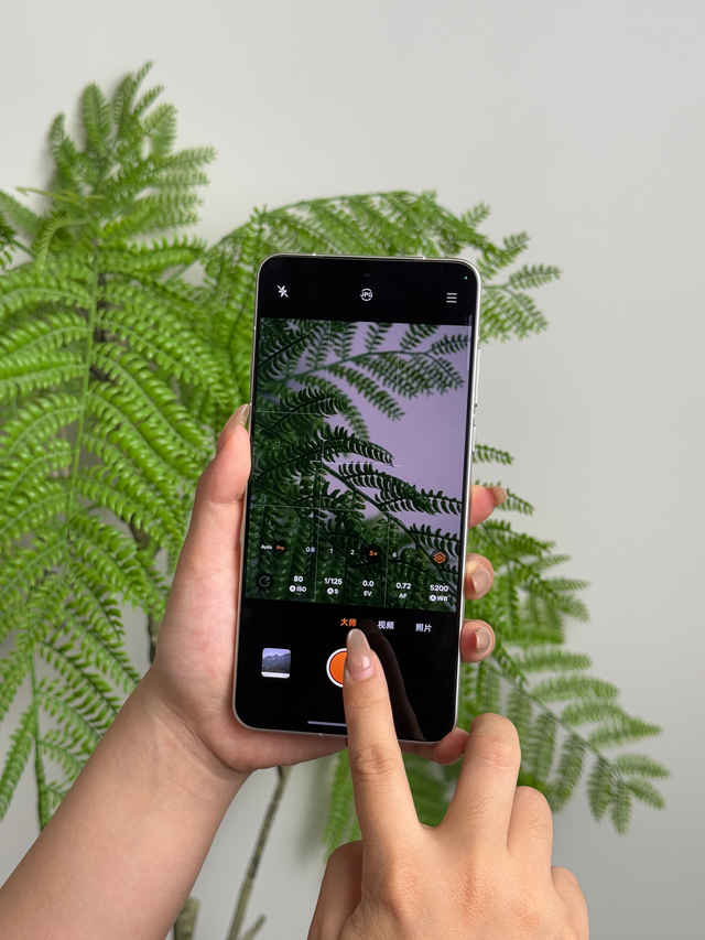 2025旗艦選購：華為Pura80U上線，對比OPPO蘋果超大杯，誰更頂