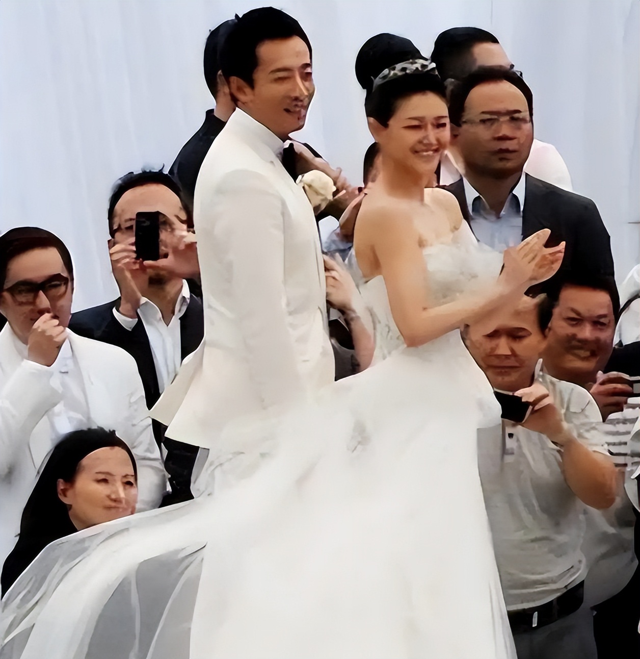 没想到大S去世六个月,56岁具俊晔竟会因3个动作,实现口碑暴增