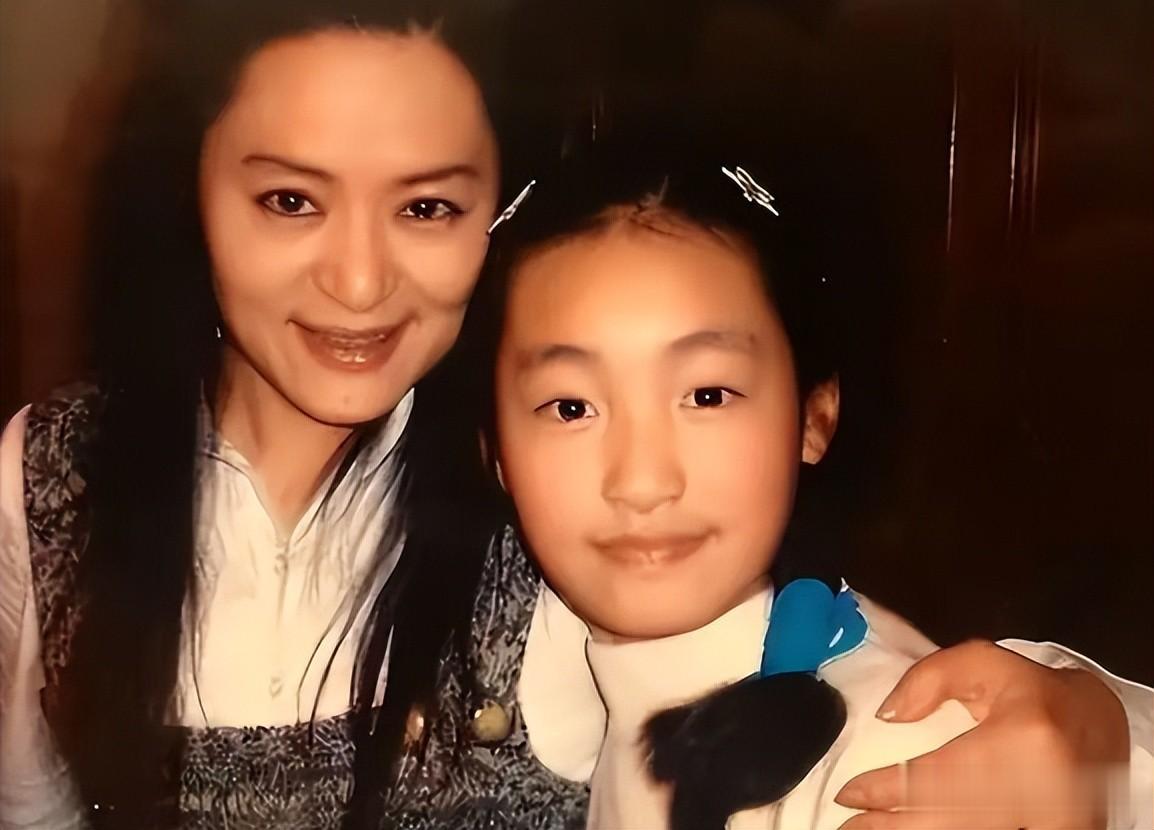 她曾红极一时,打败韦唯毛阿敏,最后却无奈当保姆,如今她怎样了