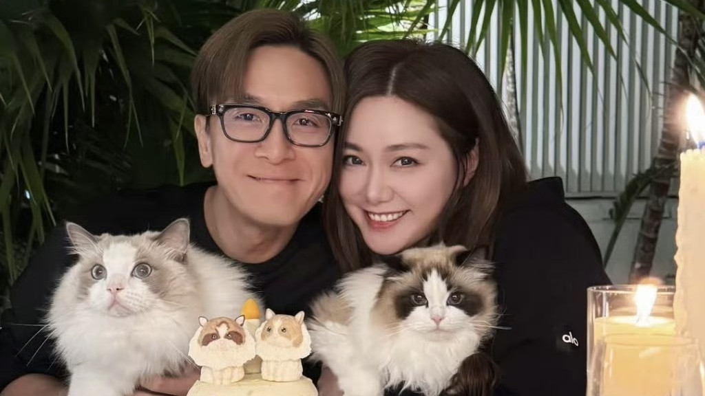 TVB视帝携妻庆祝52岁生日