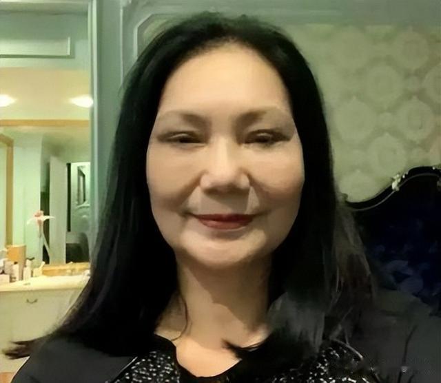 张兰愤怒发声!姥姥一家是仇人,要撕开S家脸面,无限炒作该封杀