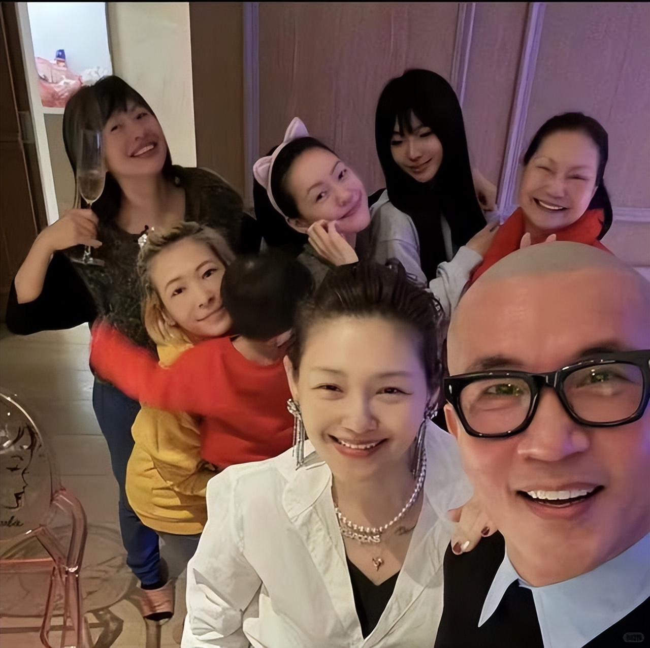 破防了！大S离世一周年,11岁玥儿首回北京过年，张兰宠孙细节暖哭