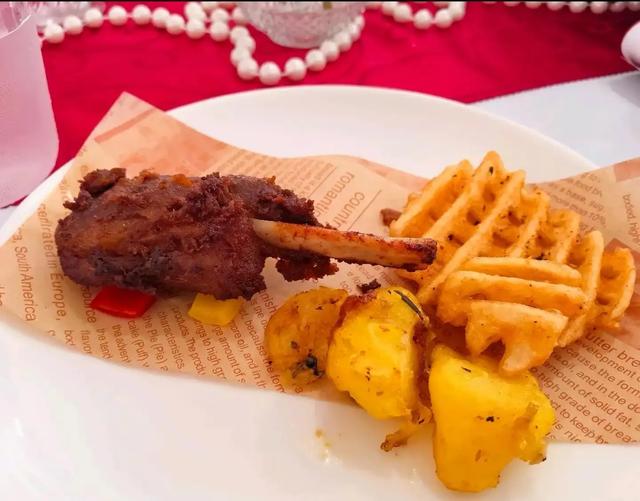 华晨宇演唱会吃席菜单，328元/位，便宜还是贵？