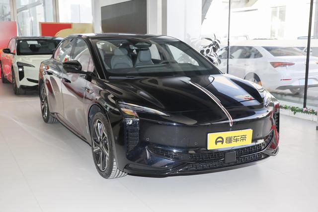 售20.88万元起，红旗EH7智选版上市！