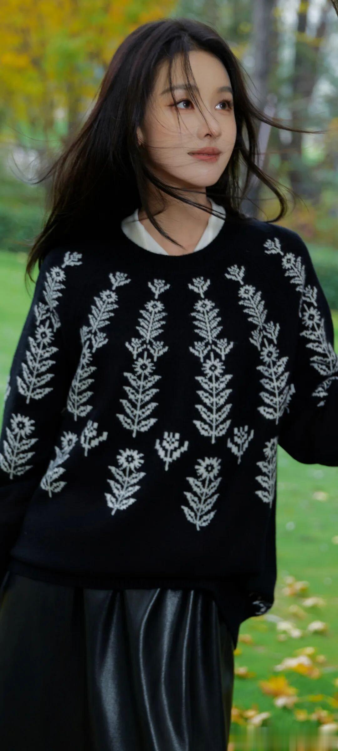 陈都灵，秋天休闲壁纸