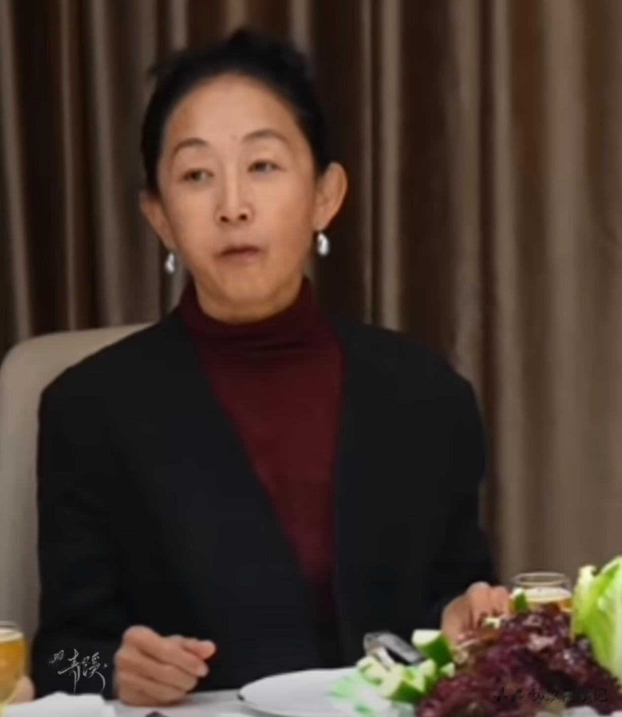 巫刚：与不婚不育的陈瑾相伴近20年，今61岁被网友偶遇 活成\笑话\