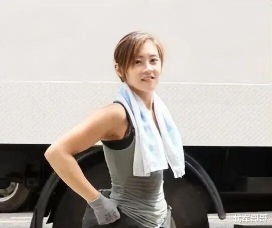 朱芊佩:拒绝富二代追求,甘愿做最美搬运工,如今33岁怎样了?