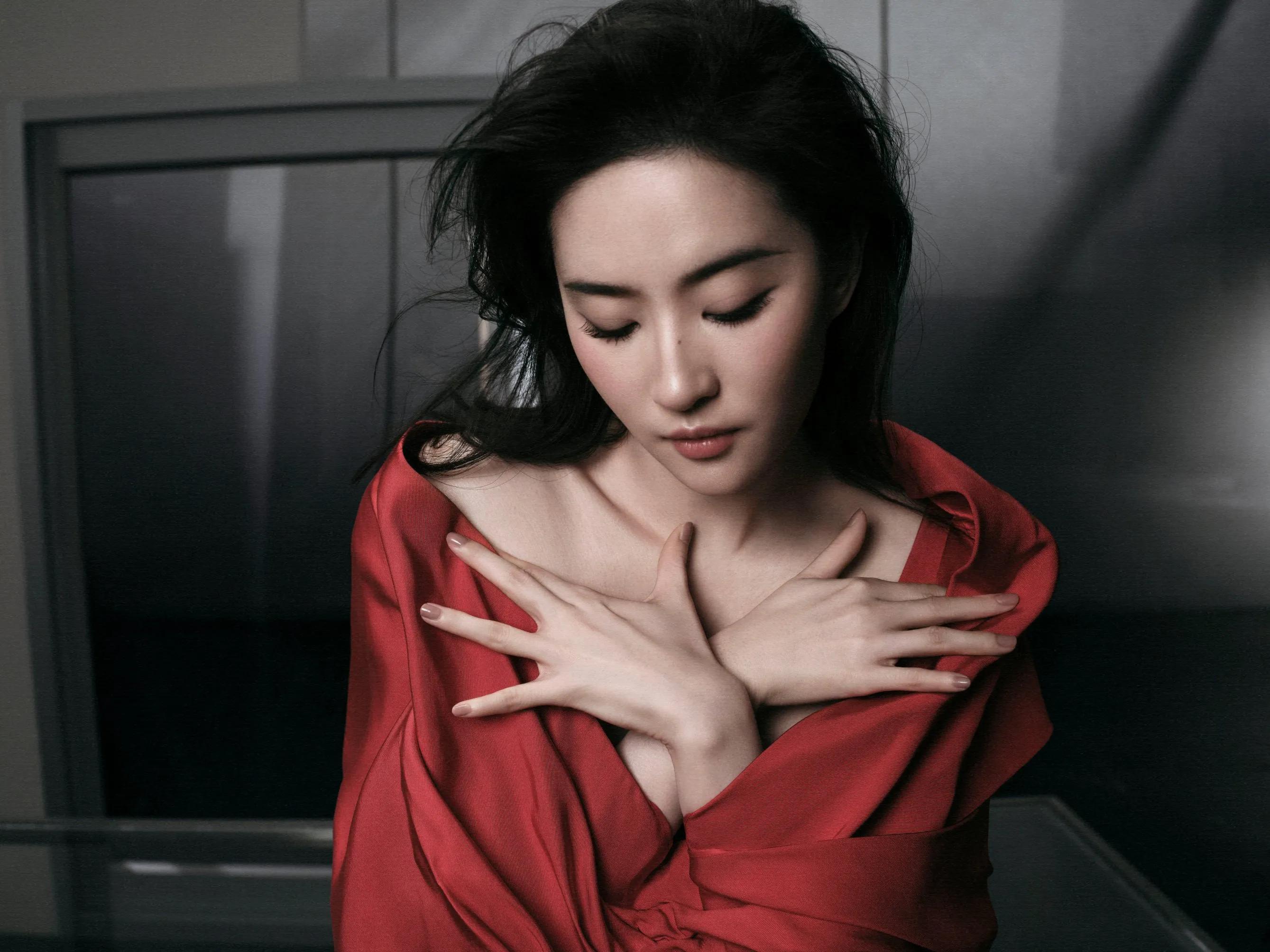 刘亦菲时尚芭莎写真美图