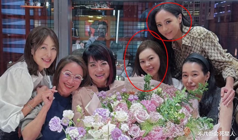 50岁百亿阔太现身名媛圈,皮肤白嫩似少女,为74岁丈夫生3个孩子