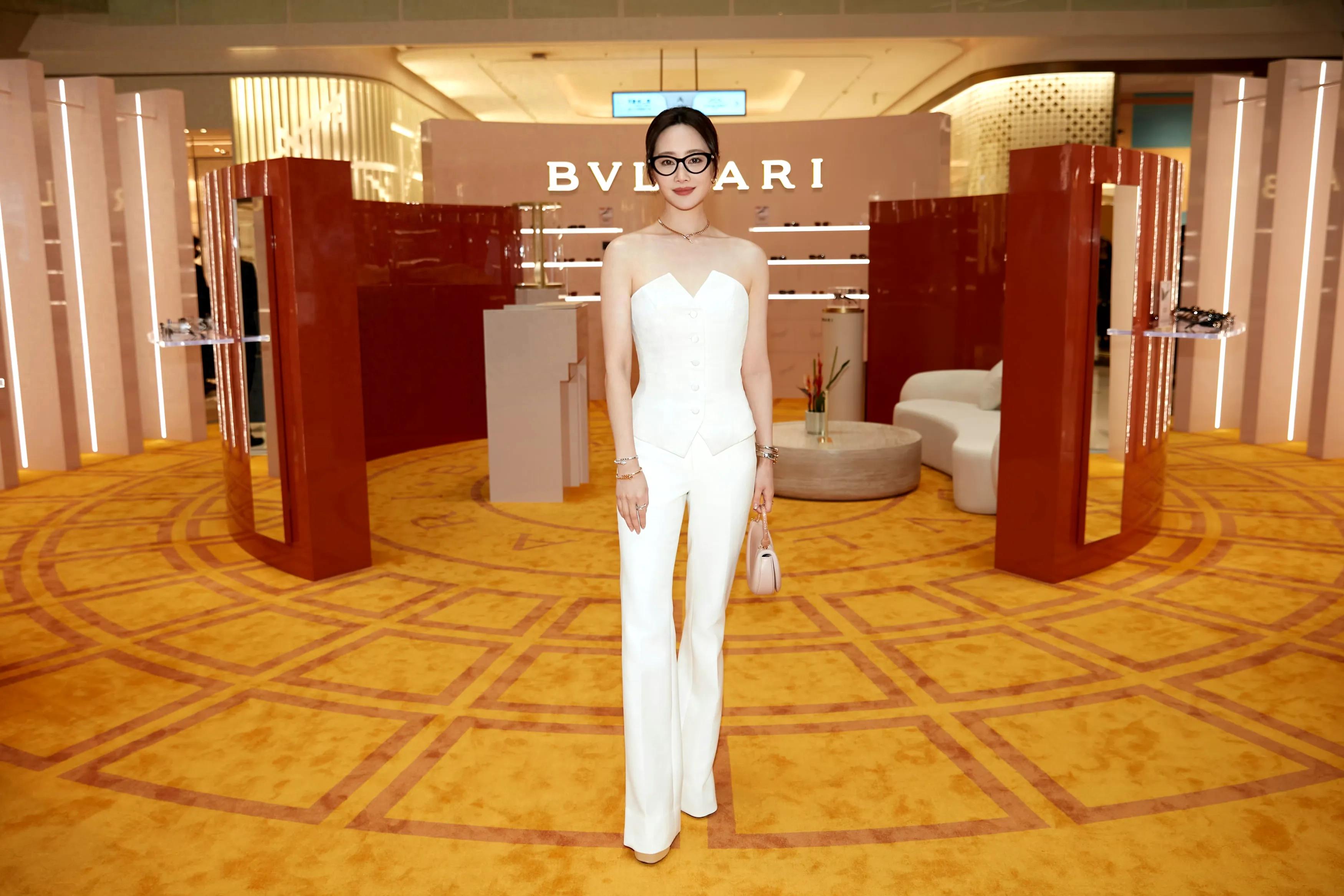 李纯高清无水印壁纸