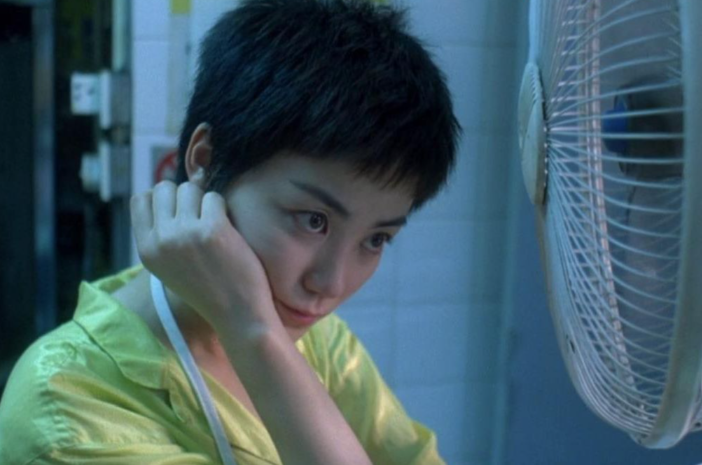 “很装”的王菲,把王家卫的“看人下菜碟”,展现的淋漓尽致