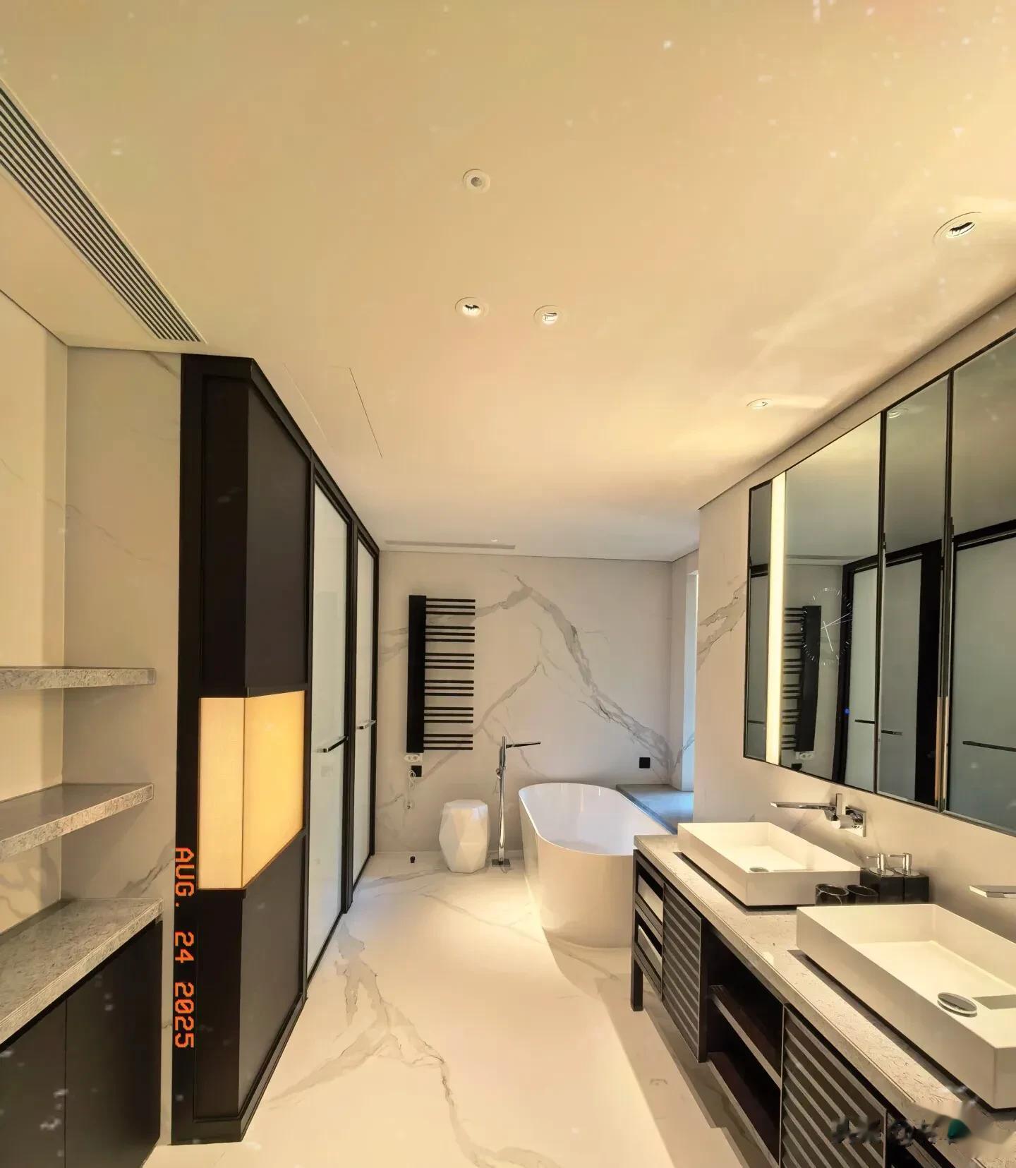 马筱梅双喜临门,直播带网友参观新家,孕吐导致脸上出现红血丝!