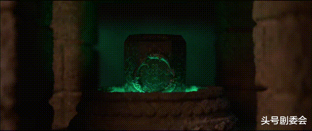 播出4集，收视全国第一！郑晓龙一出手，就给央视带来了“王炸”