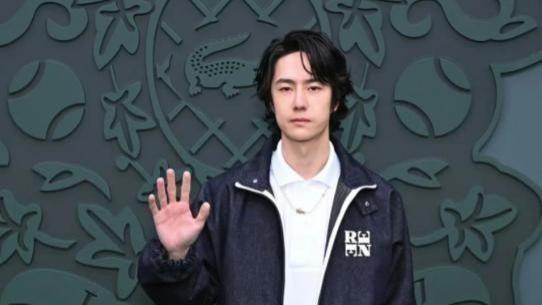 巴黎这一夜，33岁肖战撞上27岁王一博，才懂医美脸有多残酷