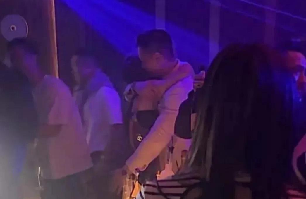 胡杏儿老公承认夜店亲密行为，胡杏儿力挺支持