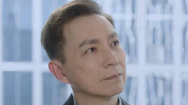 TVB知名演员低调离巢，娶内地妻子老来得女