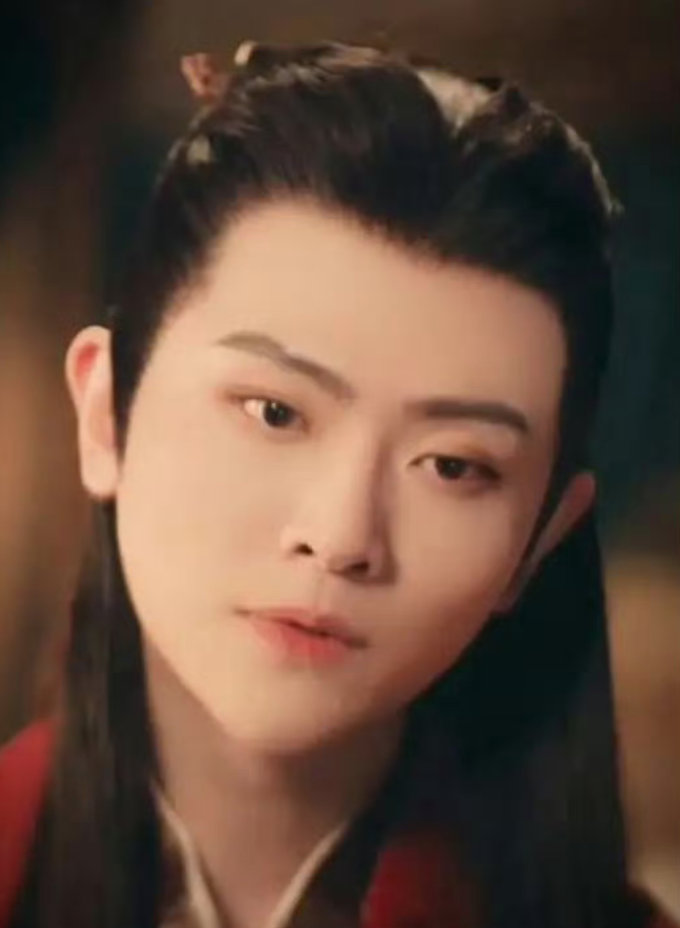 《折腰》男二引争议：从“白月光”到“阴湿男鬼”的人设崩塌？