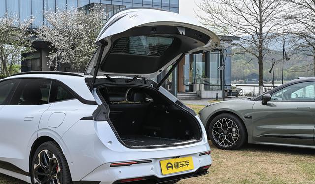 全能猎装车，带你探索山川湖海，邂逅诗和远方-极氪007GT