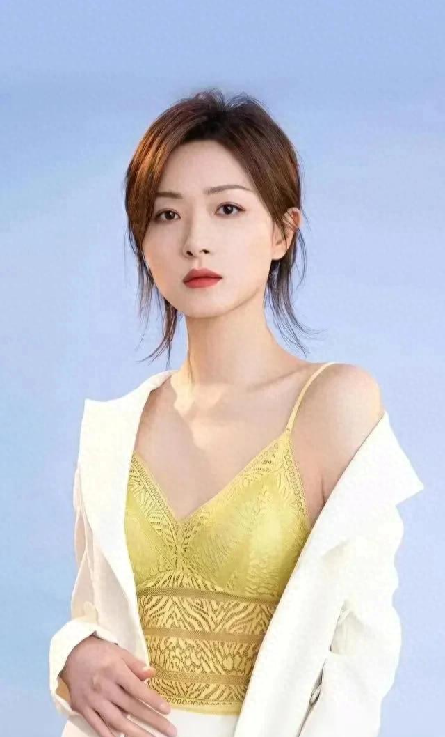 万茜人淡如菊崩塌！42岁翻车？未来堪忧