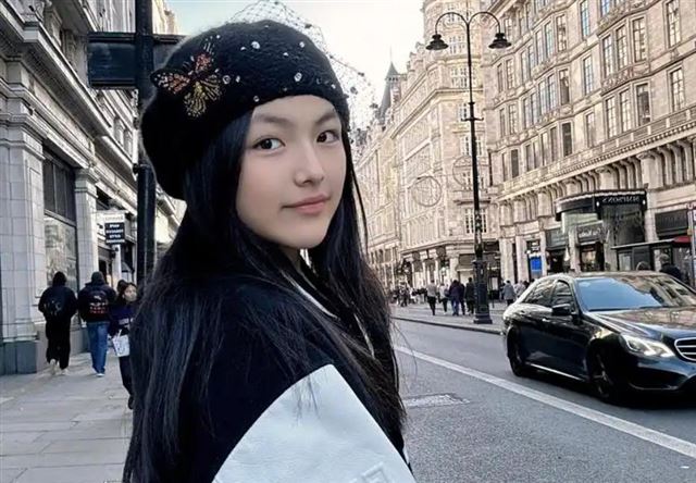 李湘终于“翻身”了!被她富养出来的王诗龄,狠狠帮母亲争了口气