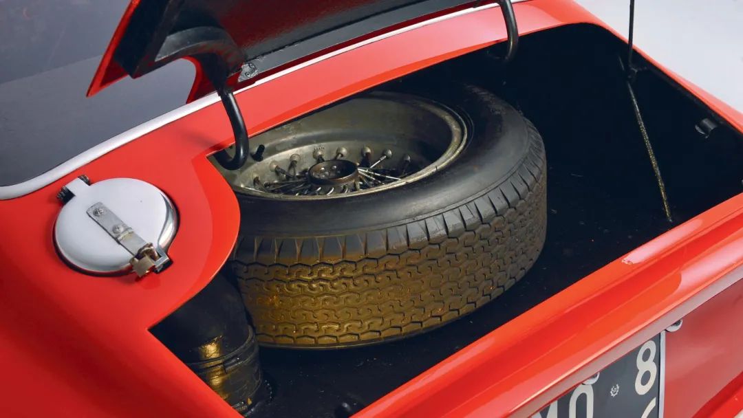 为什么说法拉利250 GTO是汽车收藏界的巅峰之作