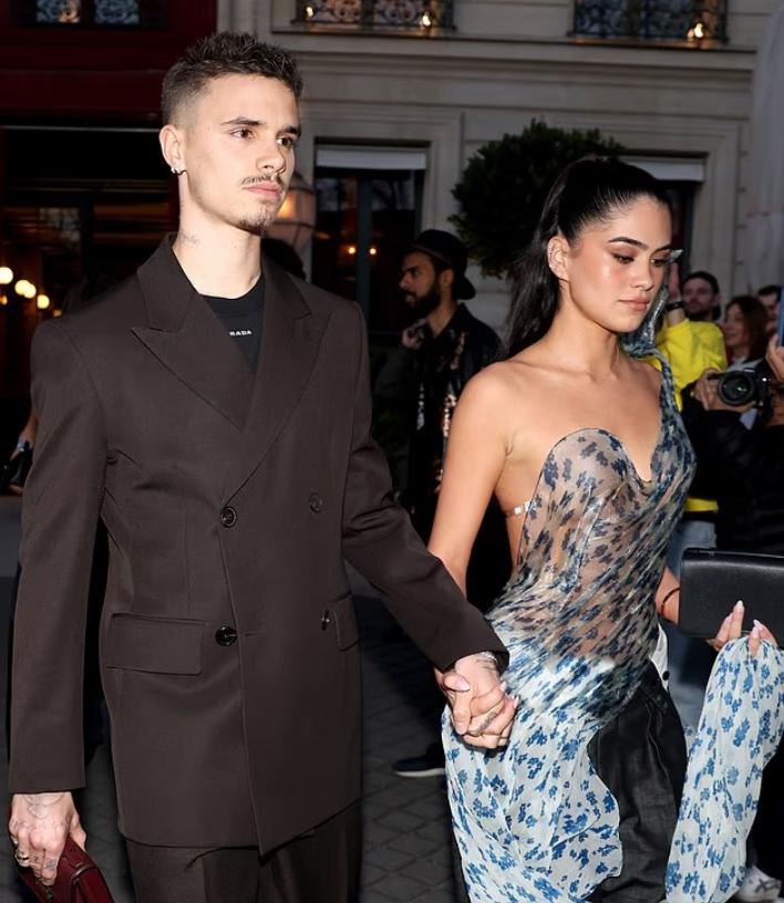 贝克汉姆次子在家族风波后首露面，带着哥哥布鲁克林的“前女友”