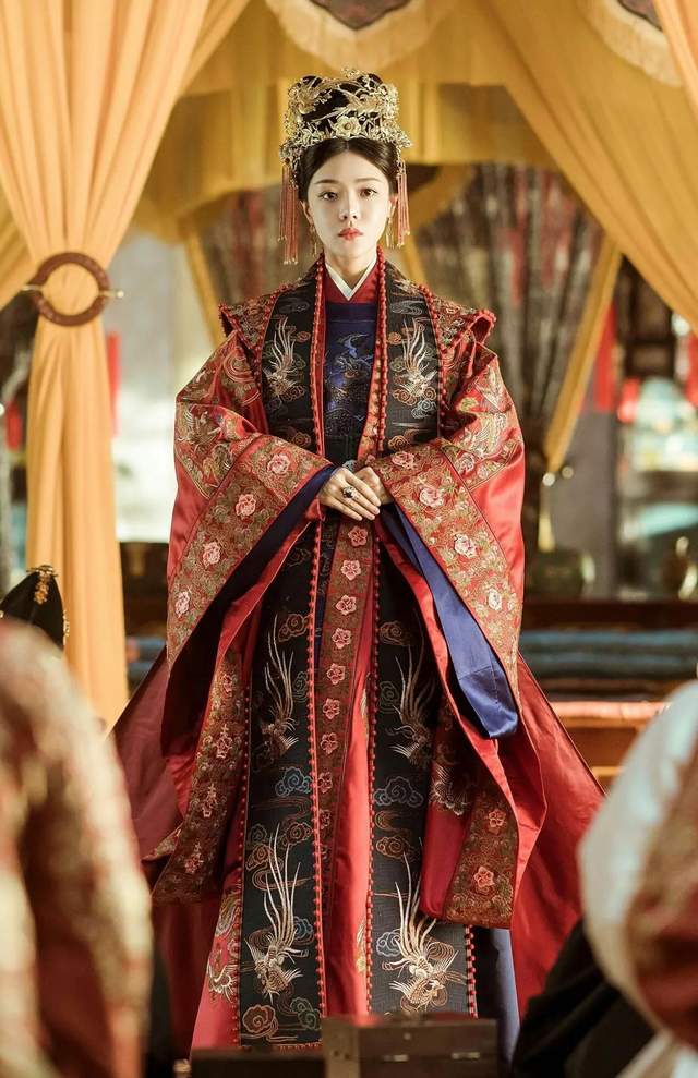 实力派演员，出道至今零绯闻，连离婚都是体面，离婚6年美回少女