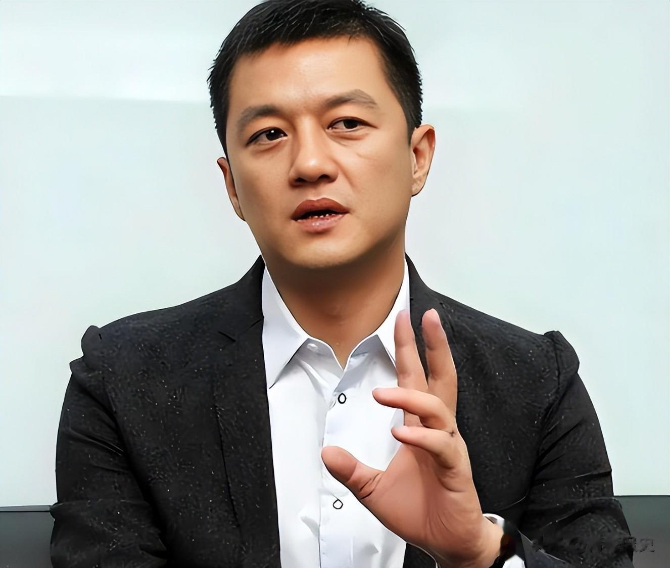 李亚鹏事件升级！房东助理揭内情，当地居民发声，恶心一幕出现了