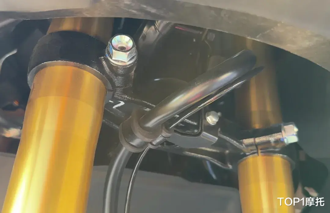 能否平替ADV150，新大洲本田NS150XC试驾，飞坡、滑胎、烂路信手拈来