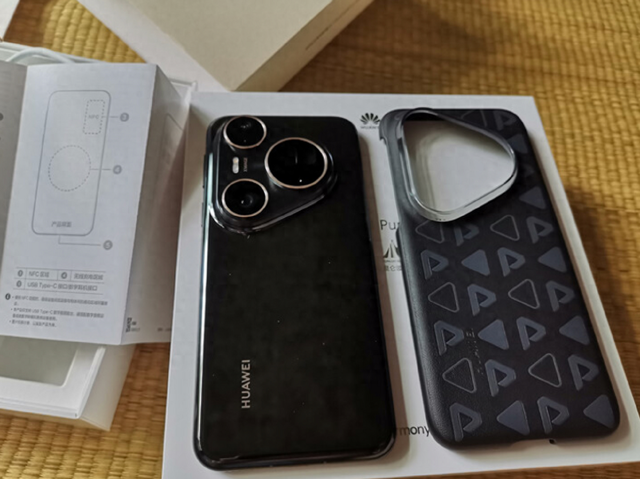 华为Pura 80 Ultra实况窗体验升级:导航外卖信息一眼掌控