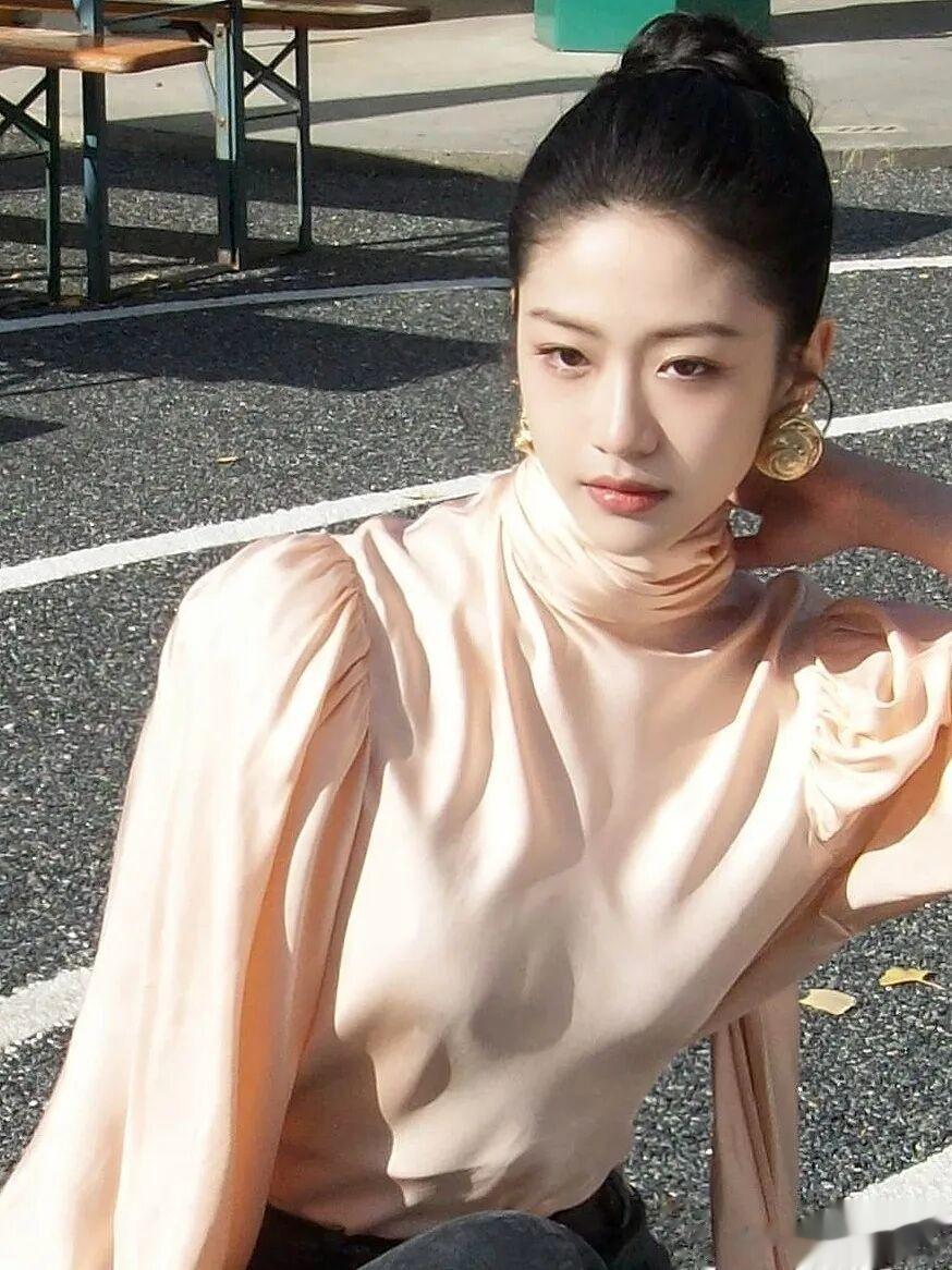 赵露思新剧确定？敖瑞鹏霸总剧？王楚然无缝进组？章若楠再拍现偶