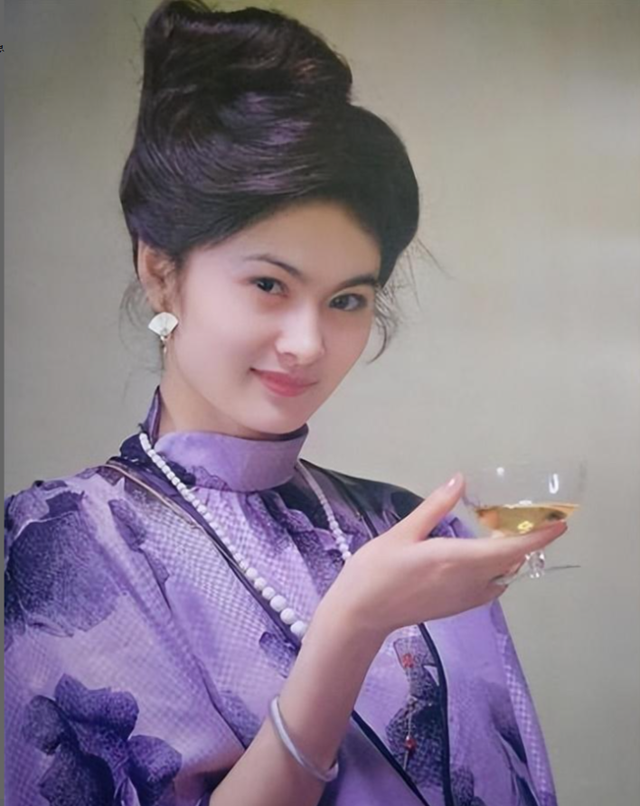 80年代家喻户晓的女演员，嫁给军委副主席儿子，离婚后混得如何？