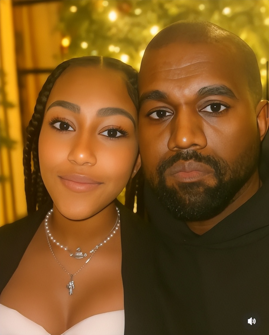 卡戴珊带女儿罗马度假,12岁小西北发育太猛像40岁,网友:谁是妈