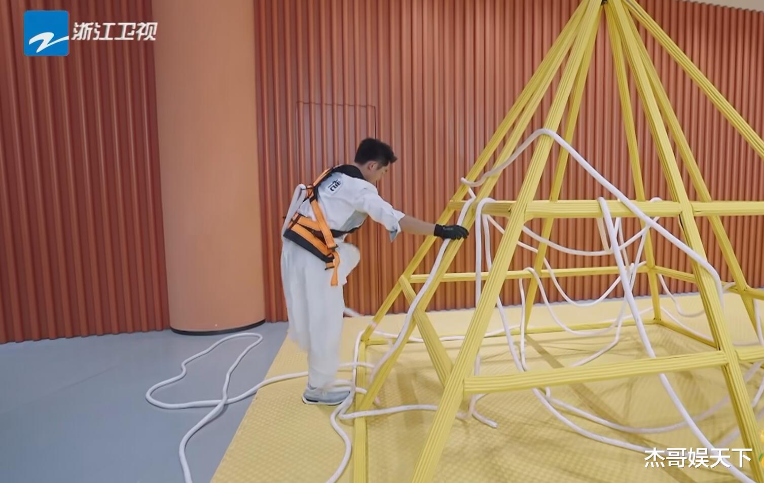 周深的尴尬,宋雨琦的实力,郑恺的回应,让这期《跑男》彻底封神