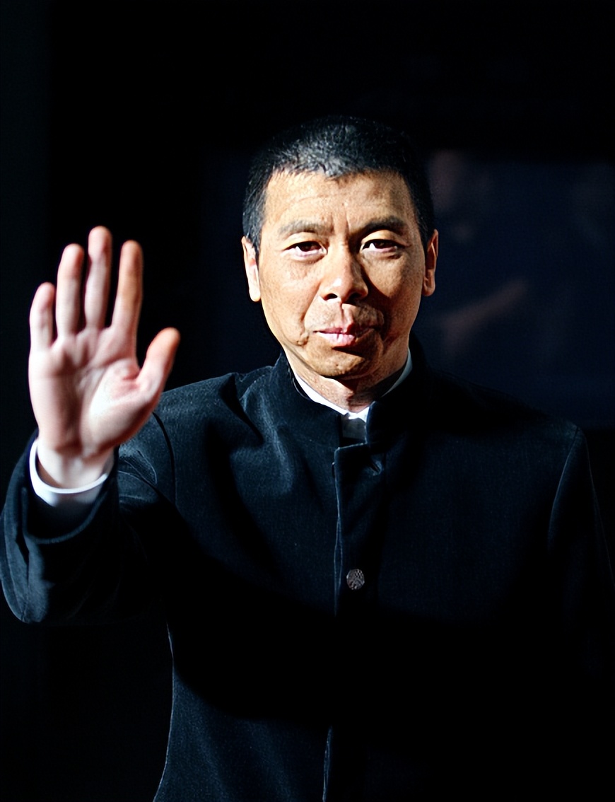 和徐帆离婚传闻真相大白仅2个月，冯小刚近况曝出，一点都不意外