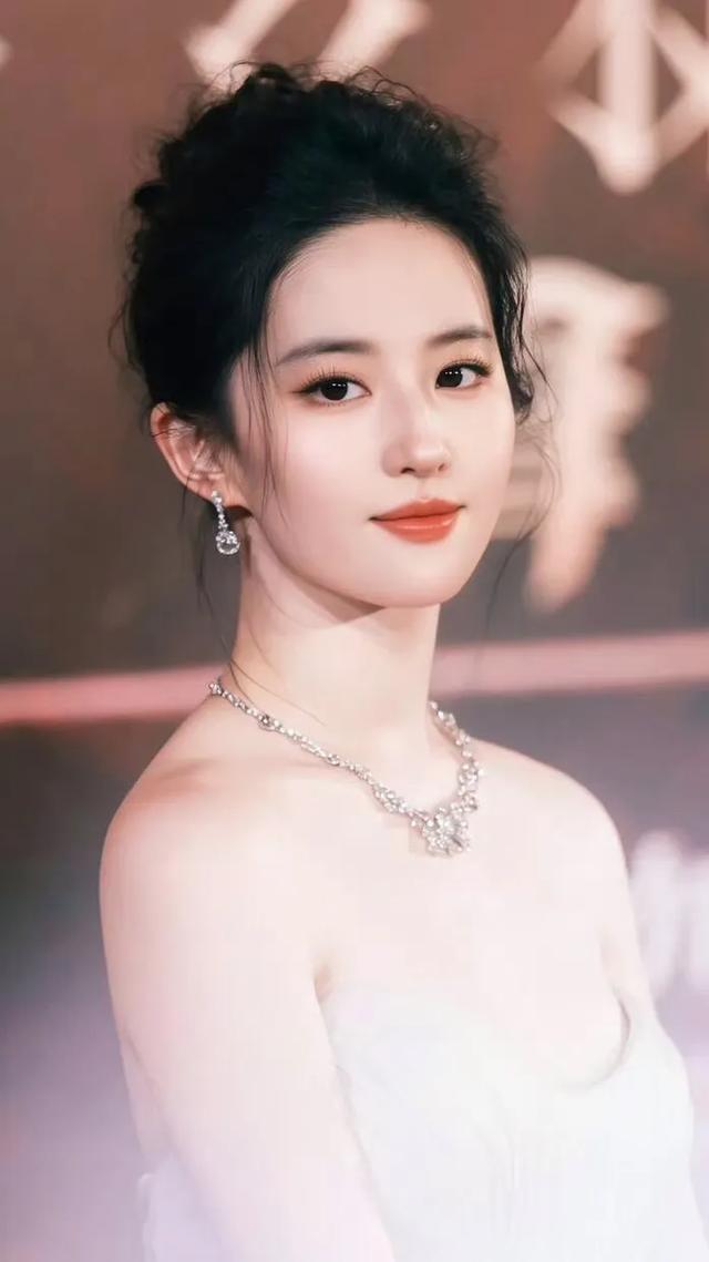 刘亦菲这样的美貌超出了很多人的认知!