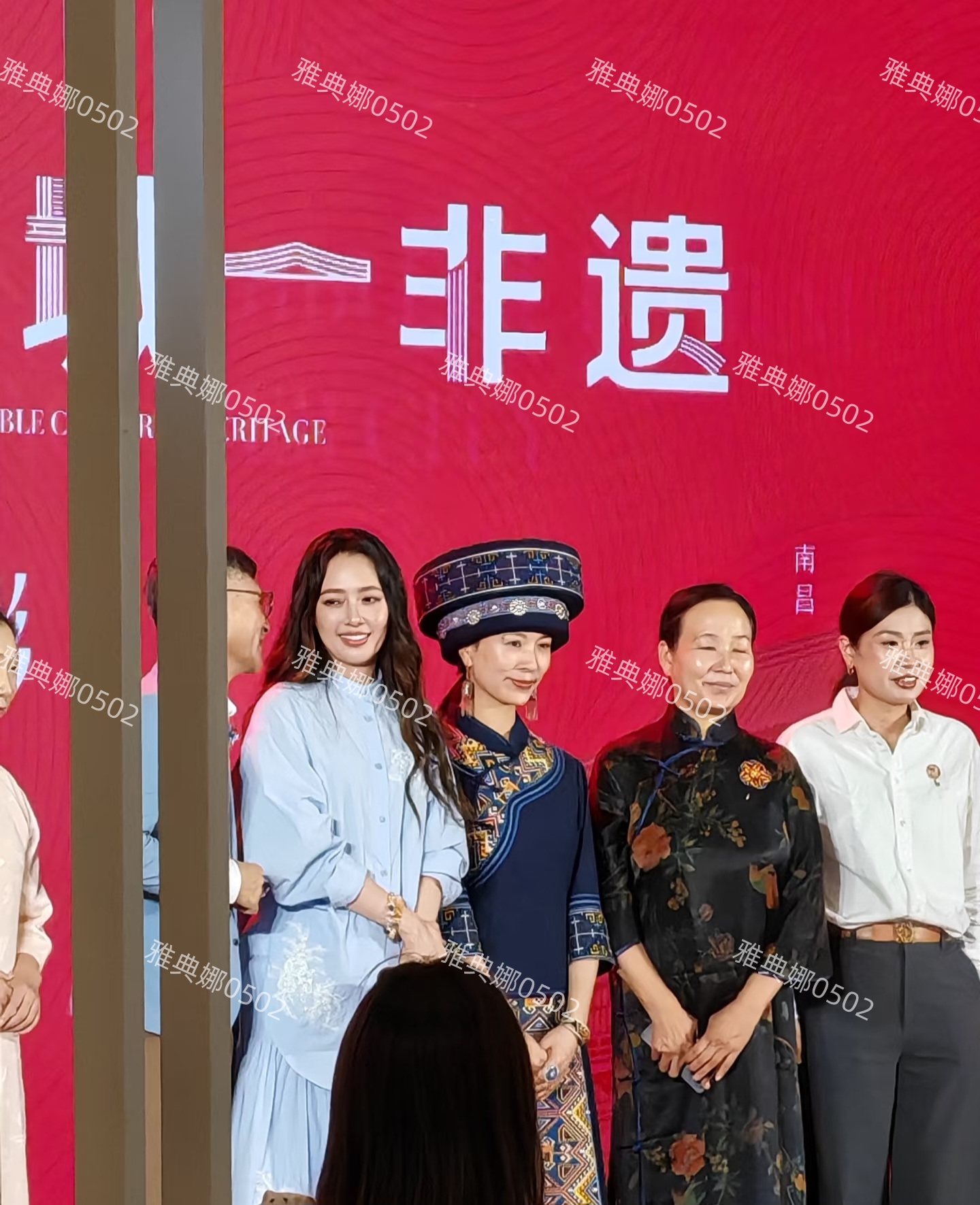 南昌偶遇郭碧婷本人又高又白又美又富态,不愧是豪门媳妇大方得体