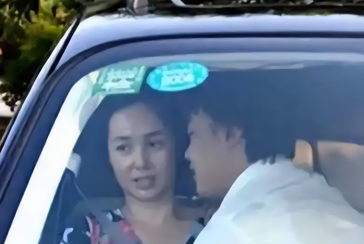 互相出轨、各玩各的！结婚32年后，蒋雯丽夫妇终于遭到了“反噬”