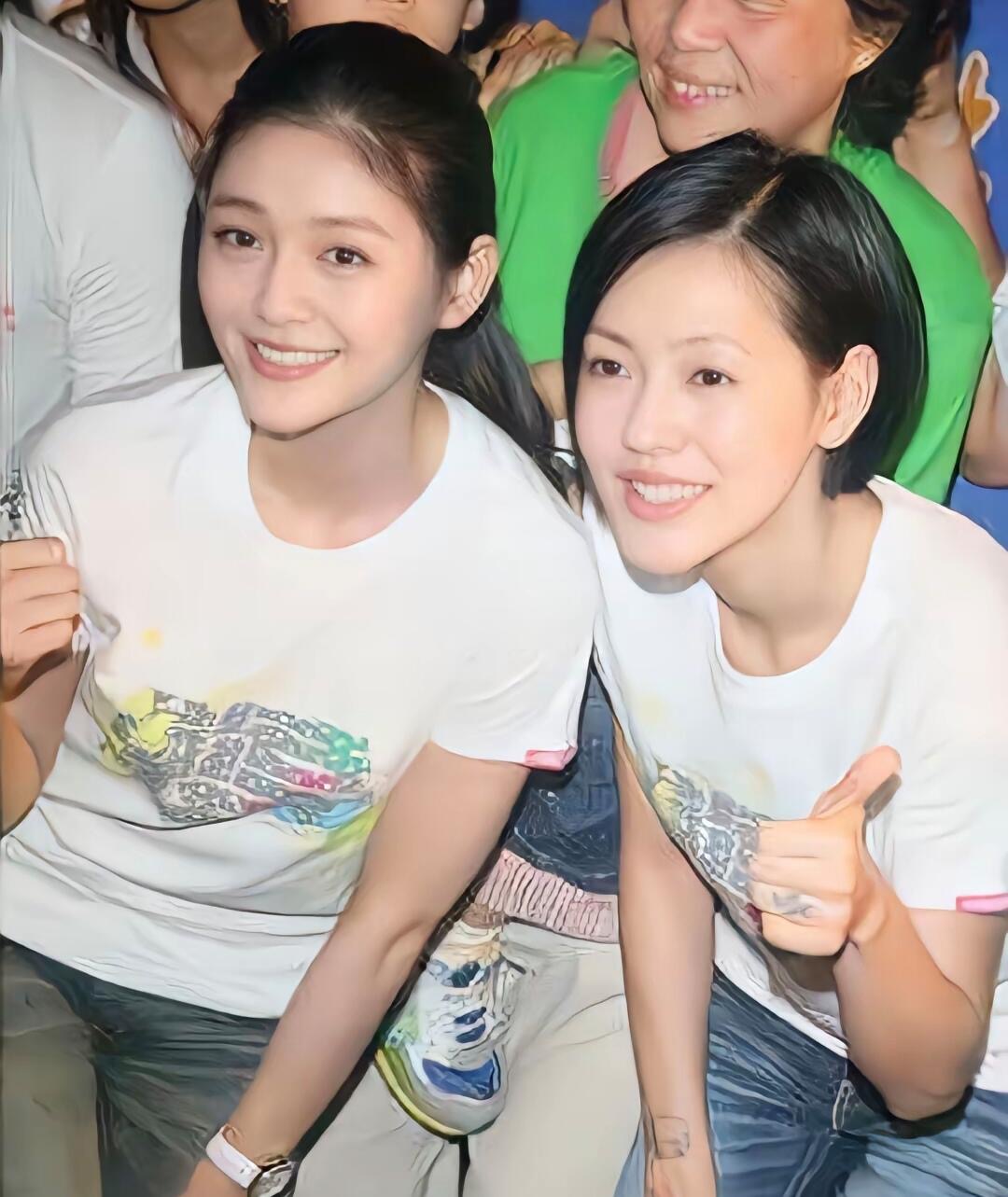 小 S 痛哭:“姐妹情深”背后的复杂真相。