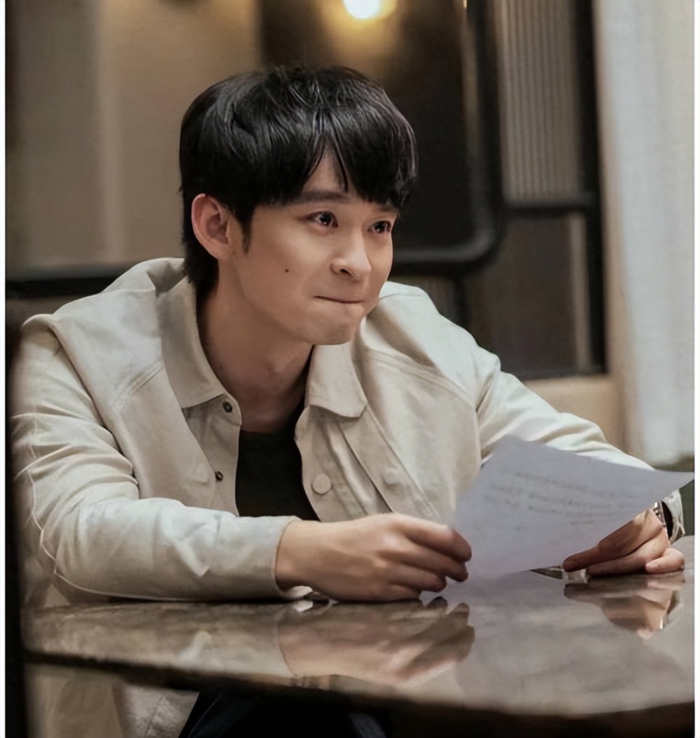 离婚3年后，董子健再次官宣喜讯，却意外暴露了孙怡的尴尬处境