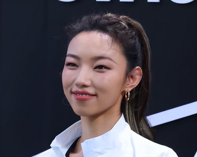 那尔那茜的瓜越扒越大,母女玩私人订制,父亲为她铺路出道即巅峰