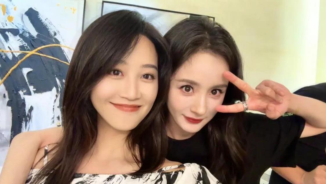 生万物庆功宴，不给杨幂留面子的蓝盈莹！终究搬起石头砸了自己脚