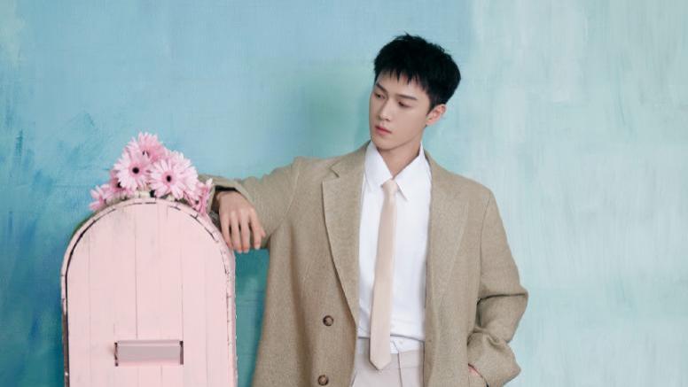 李昀锐刚“火”竟换赛道了？新剧已经开机，搭档当红流量小花