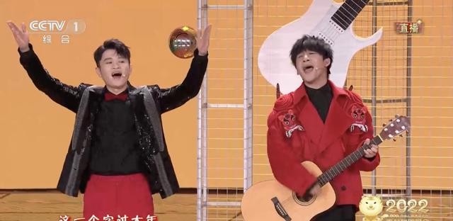 又一恋情瓜？热搜爆了，看到女方情史后，才清楚她活得很清醒